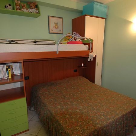 Appartamento Alle Magnolie Sirmione Luaran gambar