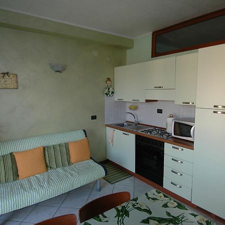 Appartamento Alle Magnolie Sirmione Luaran gambar