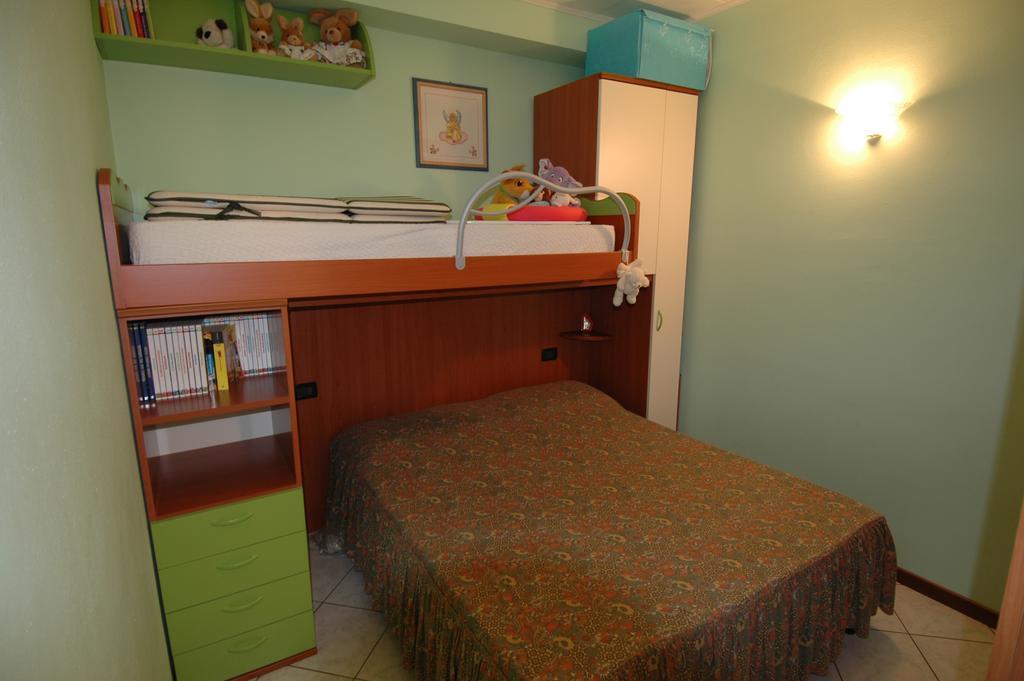 Appartamento Alle Magnolie Sirmione Luaran gambar