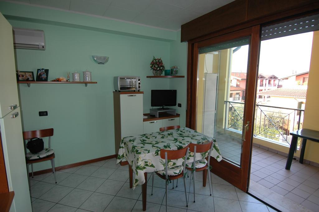Appartamento Alle Magnolie Sirmione Luaran gambar